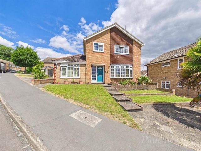 House for rent in London Borough of Croydon, Selsdon