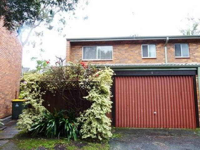 Townhouse for rent in Bulli, Wollongong City Council