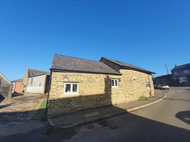 House for rent in Kings Sutton, Northamptonshire