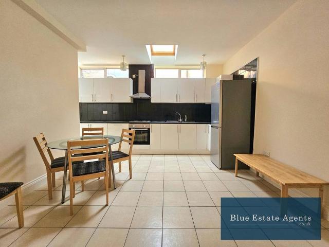 Apartment for rent in London Borough of Hounslow, Greater London