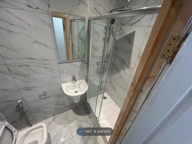 Room for rent in London Borough of Hounslow, Greater London