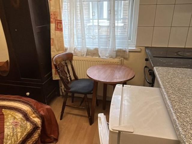 Studio for rent in London Borough of Hounslow, Greater London