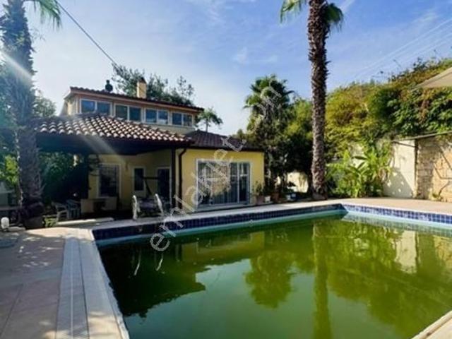 Kızılyaka, Ula içerisinde kiralık Villa