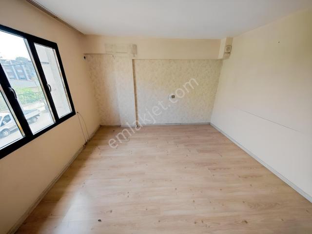 Karabağlar, İzmir içerisinde kiralık mülk