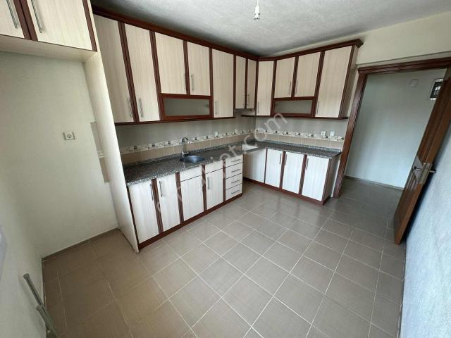Yeşilbağlar Mahallesi, Buca içerisinde kiralık mülk