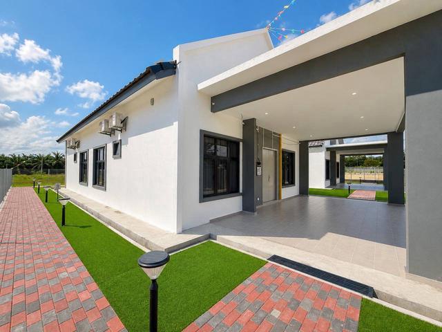 Bungalow for sale in Malaka