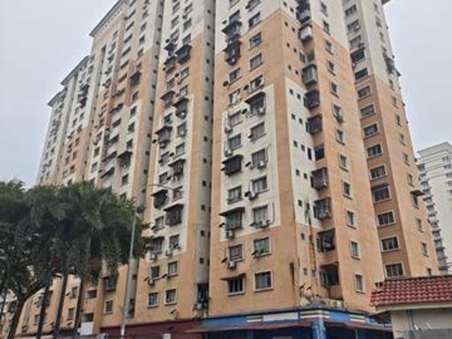 Apartment for sale in Petaling Jaya, Petaling