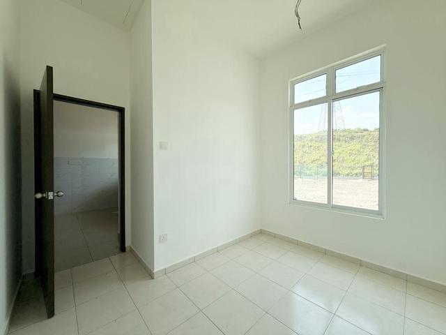 Terraced House for sale in Malaka
