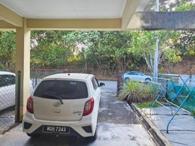 Terraced House for sale in Malaka