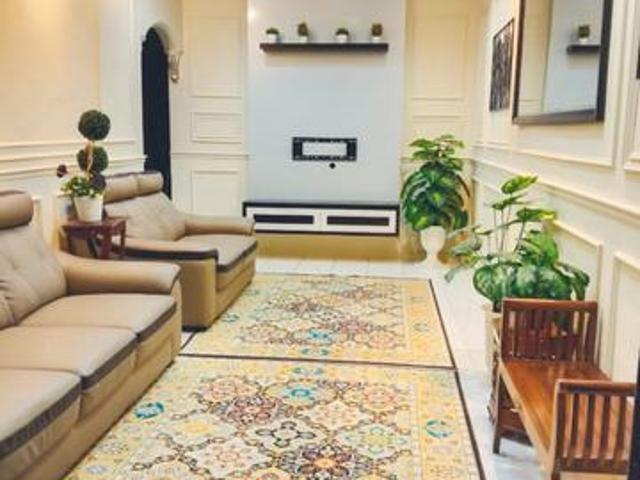 Terraced House for sale in Malaka