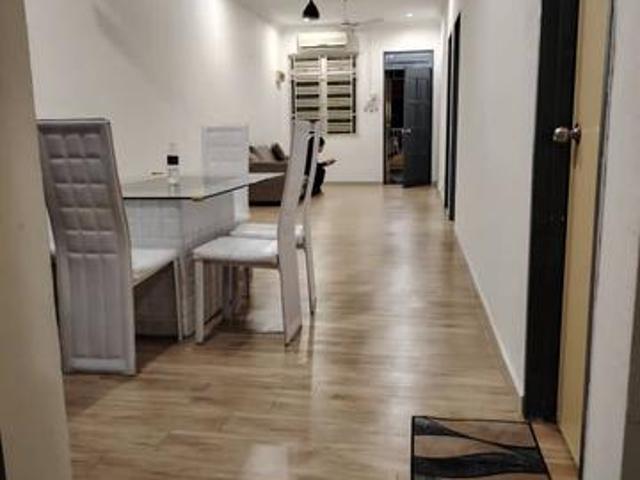 Terraced House for sale in Malaka