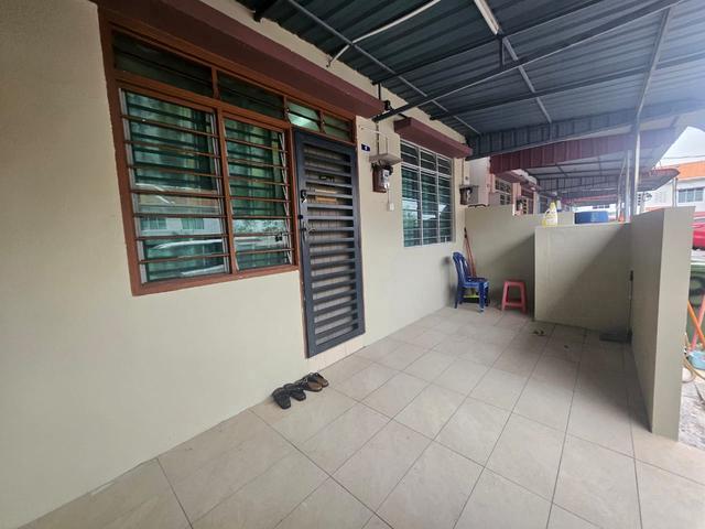 Townhouse for sale in Malaka