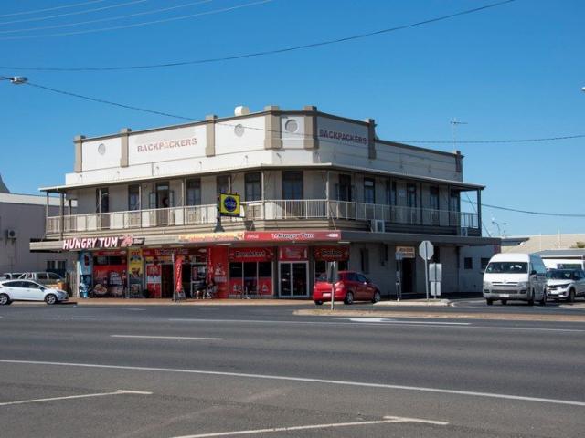 Flat for sale in Bundaberg Central, Bundaberg