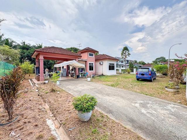 Bungalow for sale in Bandar Sri Sendayan, Seremban