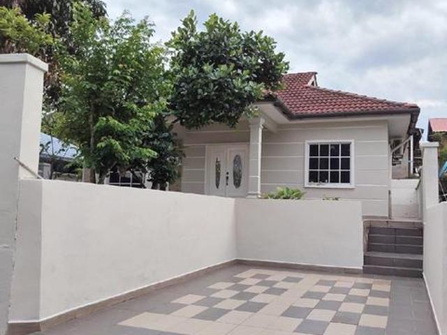 Bungalow for sale in Kajang, Langat
