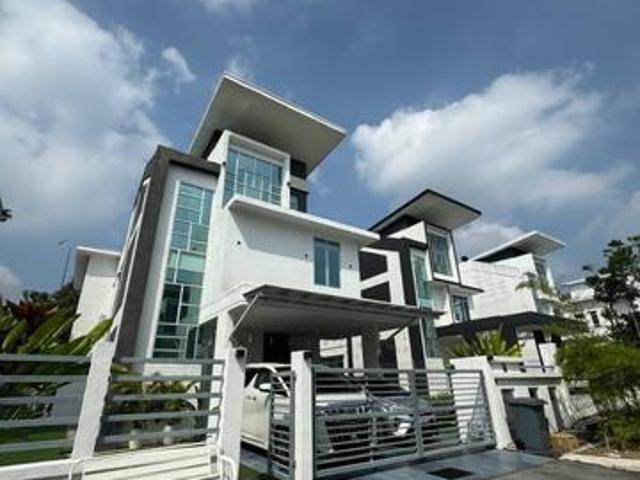 Bungalow for sale in Sendayan Village, Negeri Sembilan