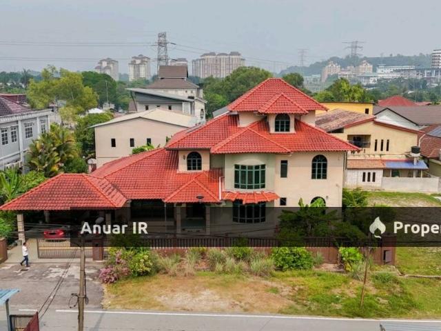 Bungalow for sale in Kajang, Langat