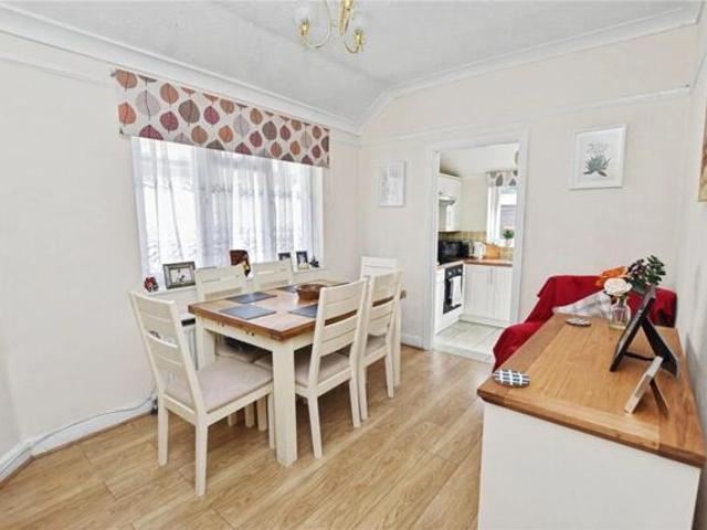 Bungalow for sale in Barnehurst, Greater London