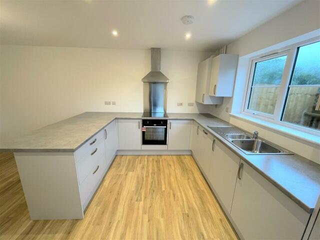 Bungalow for sale in Clyne, Llansamlet