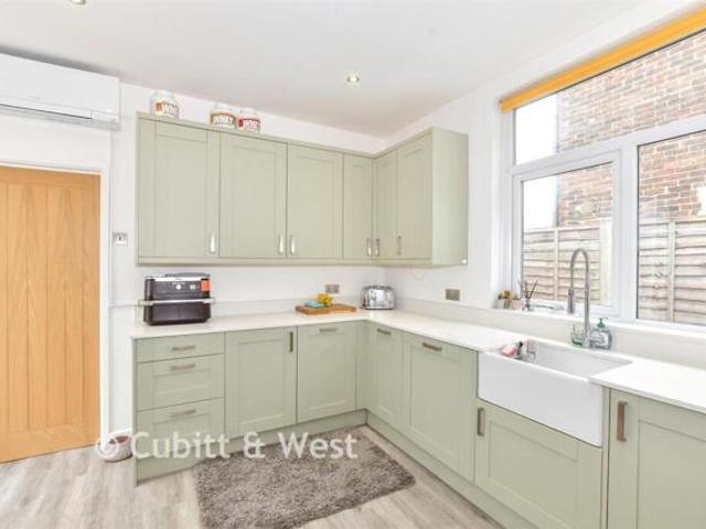 Bungalow for sale in Spring Vale, Hampshire
