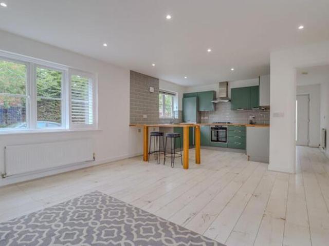 Bungalow for sale in Hamilton, Old Wharf
