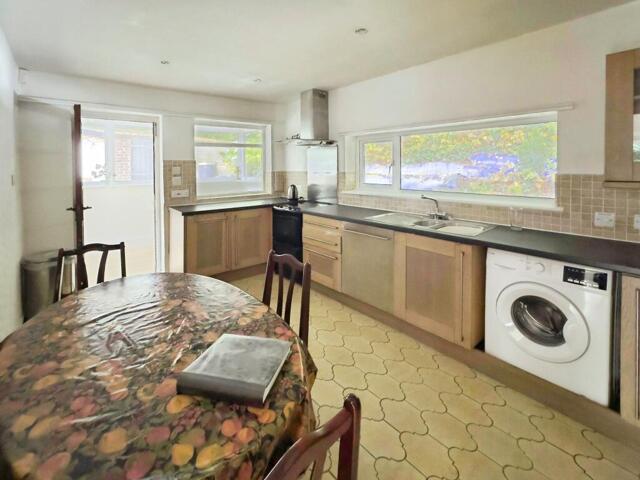 Bungalow for sale in Llanddoged, Wales