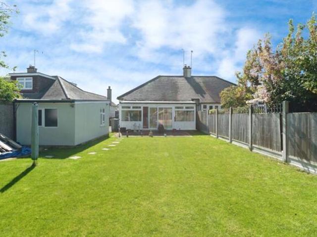 Bungalow for sale in Alton Barnes, Essex