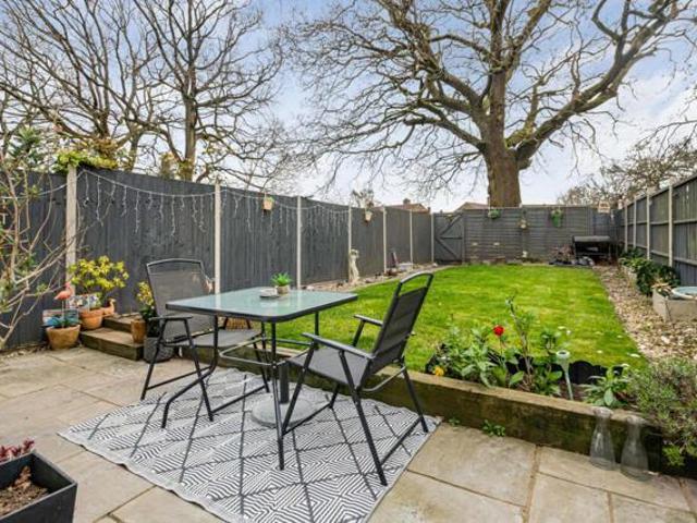 Bungalow for sale in Tattenham Corner, Red Hill