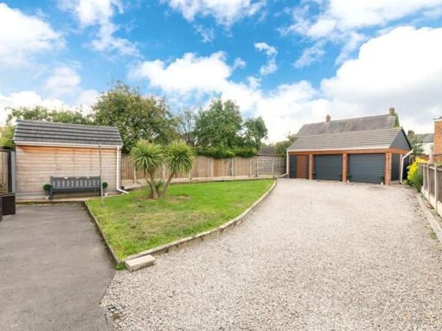 Bungalow for sale in Belle Isle, West Yorkshire
