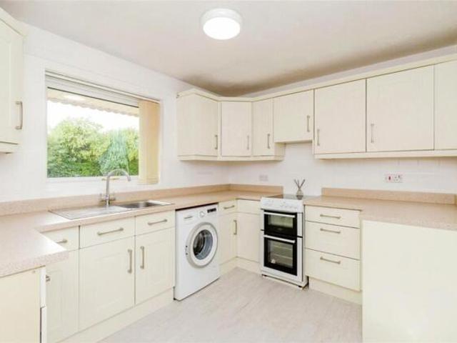 Bungalow for sale in Walsall, Street's Corner