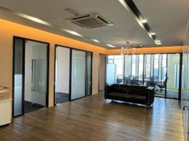 Shop for rent in Kuala Lumpur, Country Heights Damansara