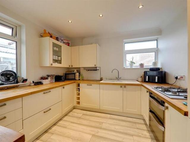 Bungalow for sale in Fishersgate, West Sussex