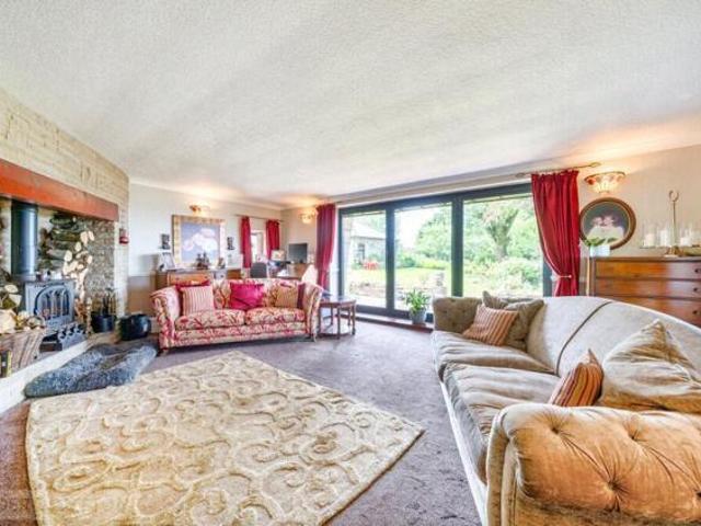 Bungalow for sale in Shaw and Crompton, Pendock
