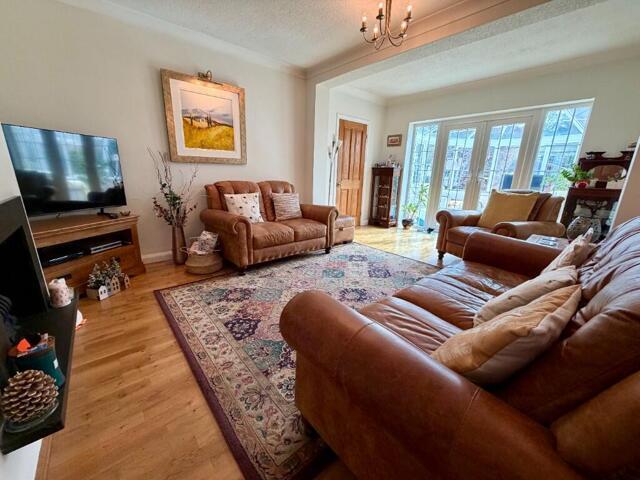 Bungalow for sale in Pouchen End, Hertfordshire