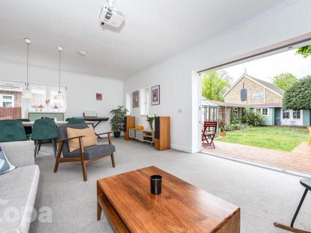 Bungalow for sale in Lessness Heath, Greater London