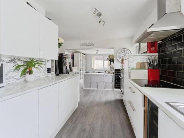 Bungalow for sale in Whitby, Rossmore