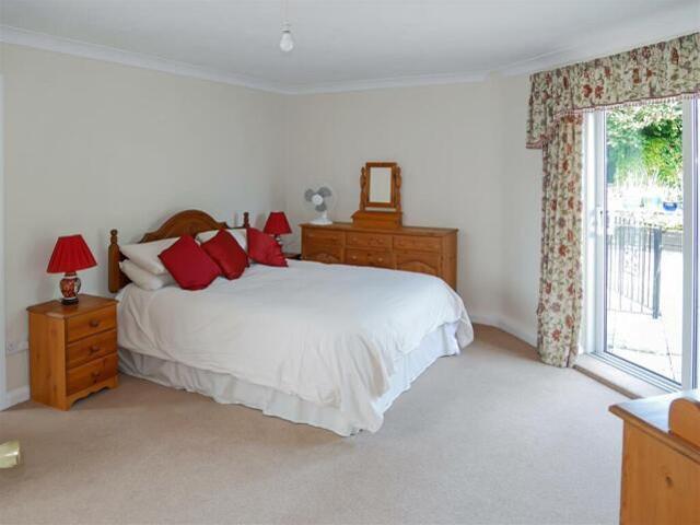 Bungalow for sale in Toddington, Clapham