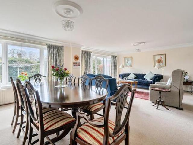 Bungalow for sale in Henley-on-Thames, Berrick Salome