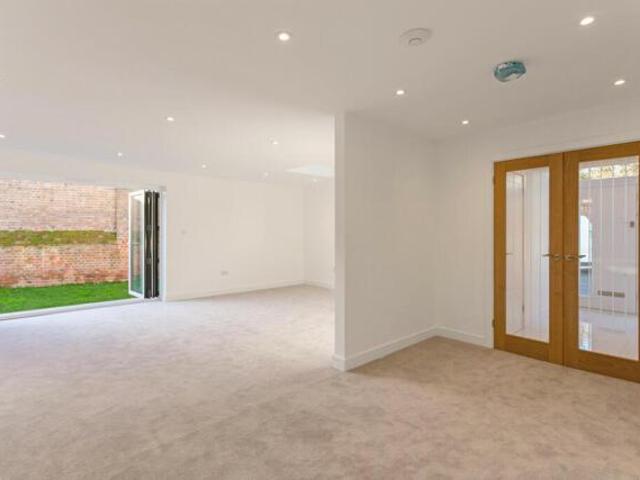 Bungalow for sale in Windsor, North Town