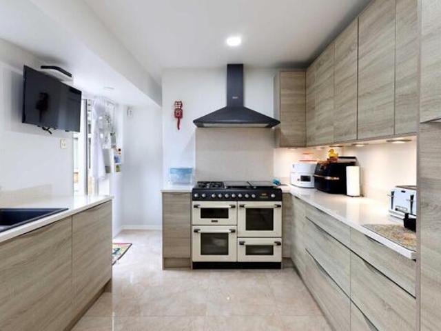 Bungalow for sale in Slough, Farnham Royal