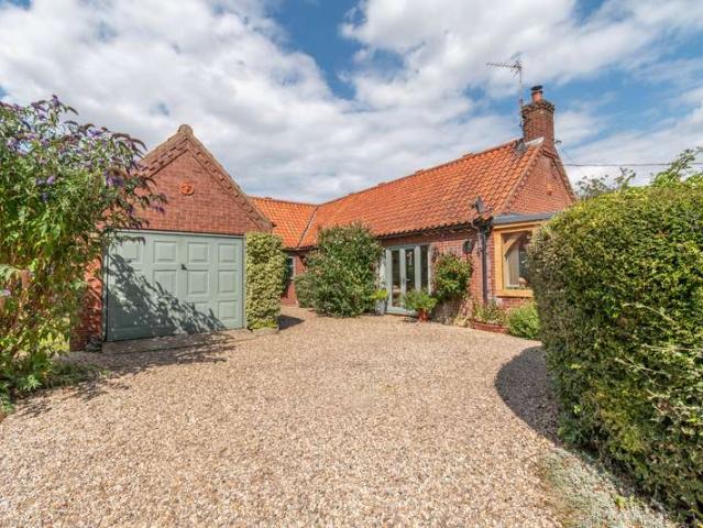 Bungalow for sale in Comers, Norfolk