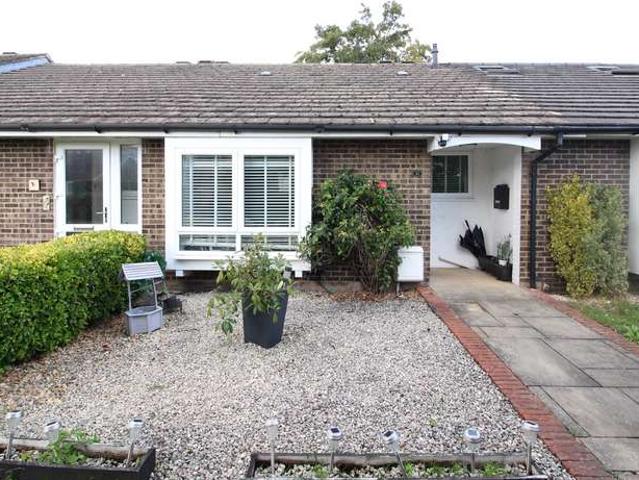 Bungalow for sale in Worcester Park, Greater London