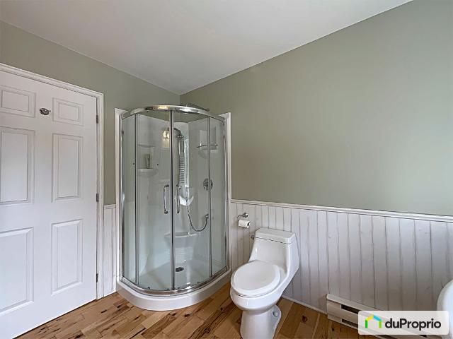 Bungalow for sale in Magog