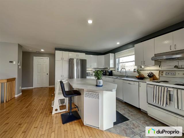 Bungalow for sale in Saint-germain-de-grantham