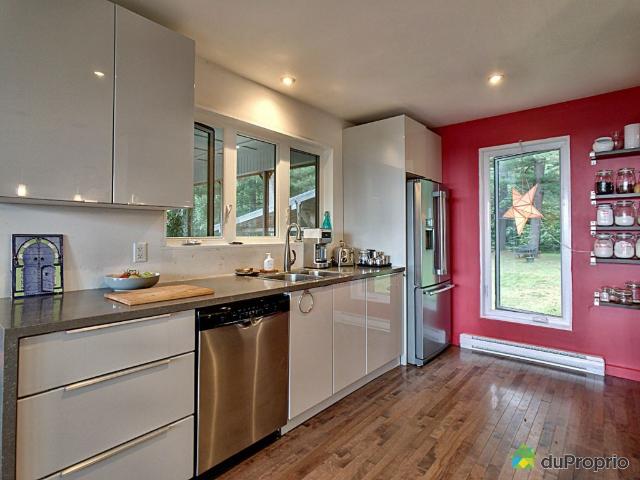 Bungalow for sale in Saint-lucien