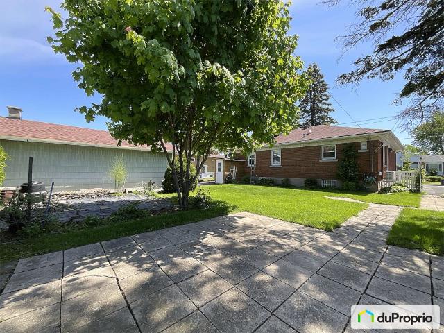 Bungalow for sale in Sainte-catherine