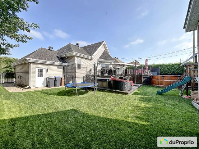 Bungalow for sale in Sainte-marthe-sur-le-lac