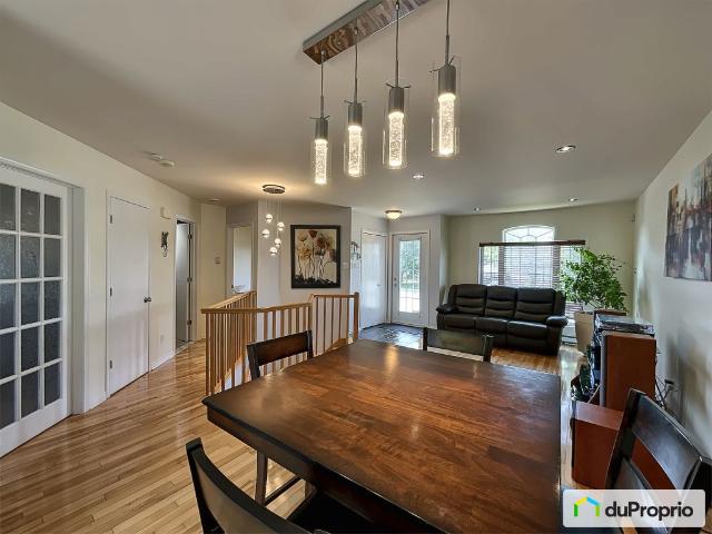 Bungalow for sale in Sainte-marthe-sur-le-lac