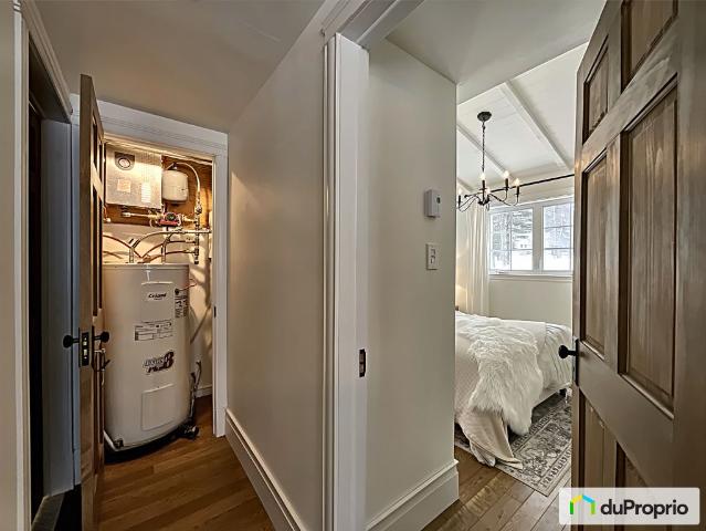 Bungalow for sale in Valcourt