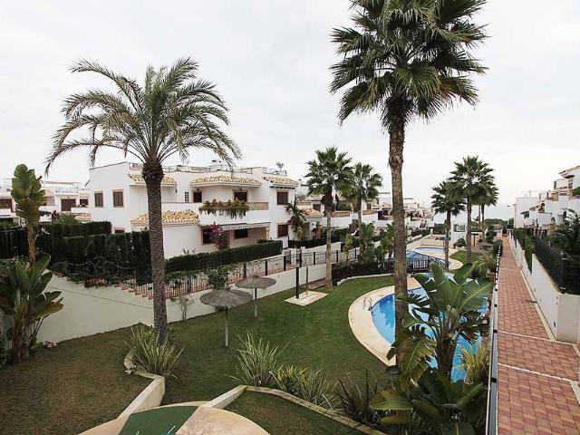 Bungalow en alquiler en Torrevieja, Torreblanca